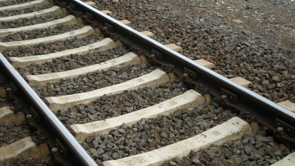 Σοκ στα Οινόφυτα – Τρένο παρέσυρε και σκότωσε στρατιώτη