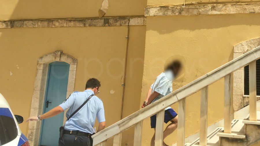 Μαχαίρωσε τη σύντροφό του έπειτα από καβγά – ΦΩΤΟ