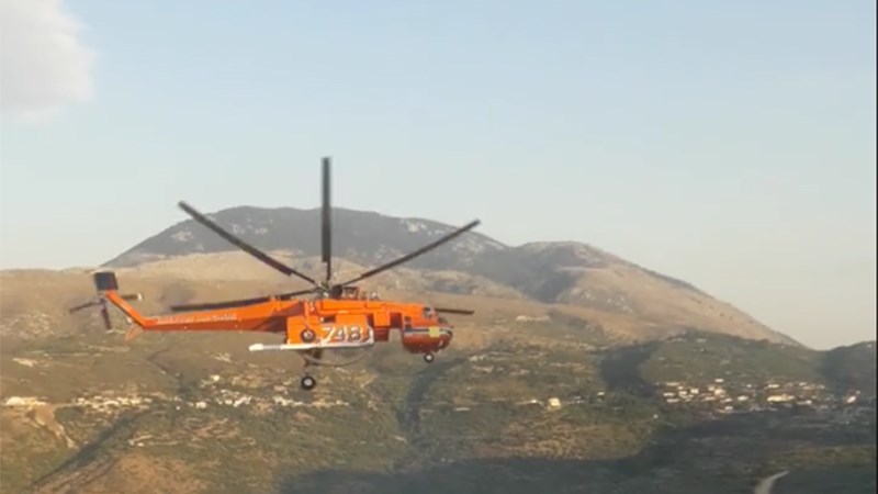 Μαίνεται η φωτιά στην Κεφαλονιά – Μάχη με τις φλόγες σε δύο μέτωπα – ΦΩΤΟ ΚΑΙ ΒΙΝΤΕΟ