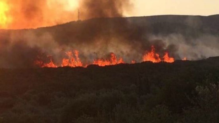 Σε εξέλιξη πυρκαγιά σε ανενεργό χώρο εναπόθεσης απορριμμάτων στην Αλεξανδρούπολη