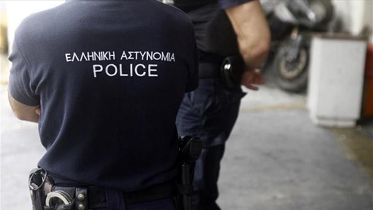 Ελεύθερος ο επιχειρηματίας που απείλησε εφοριακούς στον Βόλο