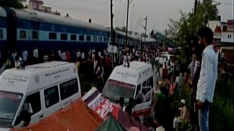 Αυξάνεται διαρκώς ο αριθμός των θυμάτων στην Ινδία