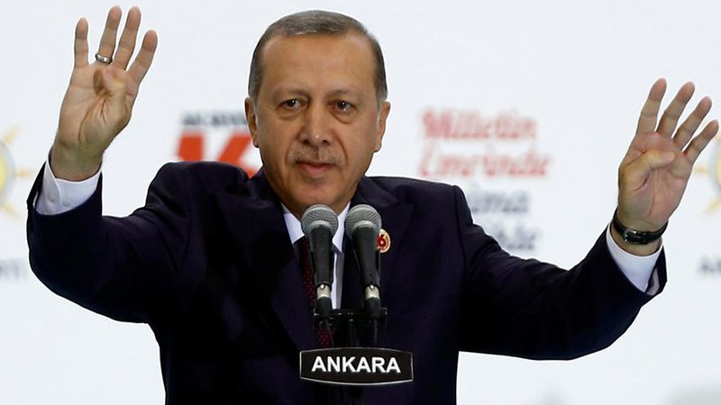 Παρέμβαση Ερντογάν στις γερμανικές εκλογές – Άμεση αντίδραση από Μέρκελ και Σουλτς