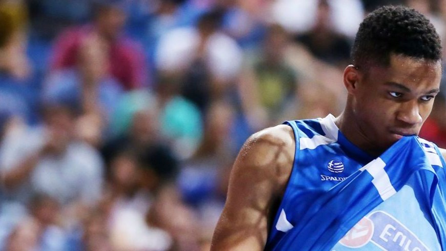 ΝΒΑ-Μπακς: “Επιβεβαιωμένος ο τραυματισμός του Αντετοκούνμπο”