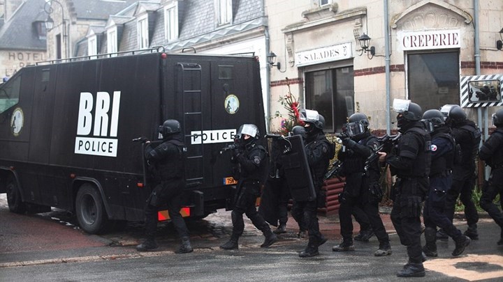 Ισπανική αστυνομία: Ο καταζητούμενος τρομοκράτης πιθανόν να διέφυγε στη Γαλλία