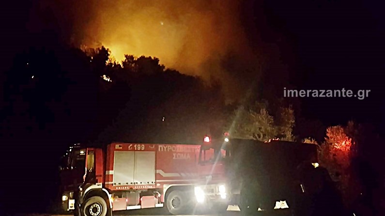 Σε εξέλιξη η πυρκαγιά στη Ζάκυνθο – Μάχη προκειμένου να μην φθάσει στον ΧΥΤΑ – ΝΕΕΣ ΦΩΤΟ