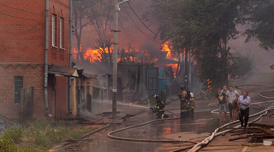 Μεγάλη φωτιά σε πόλη της Ρωσίας – Στις φλόγες 30 σπίτια – ΒΙΝΤΕΟ – ΦΩΤΟ