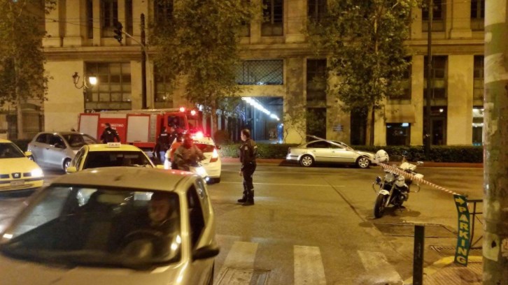 Τηλεφώνημα για εκρηκτικό μηχανισμό στην Πανεπιστημίου – Αποκλείστηκε η περιοχή – ΤΩΡΑ