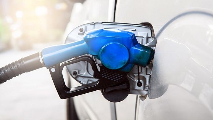 Σε τιμές που… καίνε πωλείται η αμόλυβδη στα νησιά