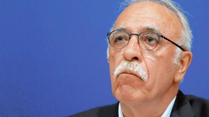 Βίτσας: Δεν είναι το ίδιο πράγμα τα εγκλήματα ναζισμού – κομμουνισμού