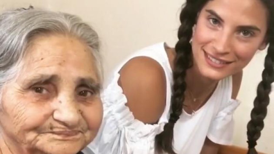 Η γιαγιά της Μπόμπα δίνει άδεια στον Τανιμανίδη να… απιστήσει – ΒΙΝΤΕΟ