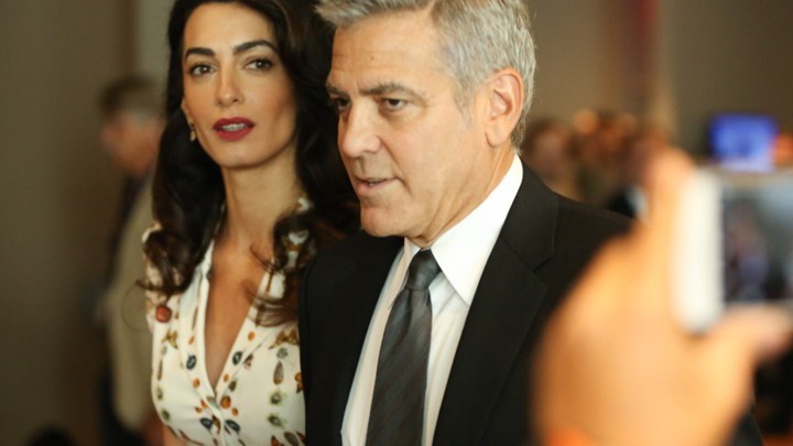 Το ζεύγος Κλούνεϊ στο πλευρό των αντιρατσιστικών οργανώσεων