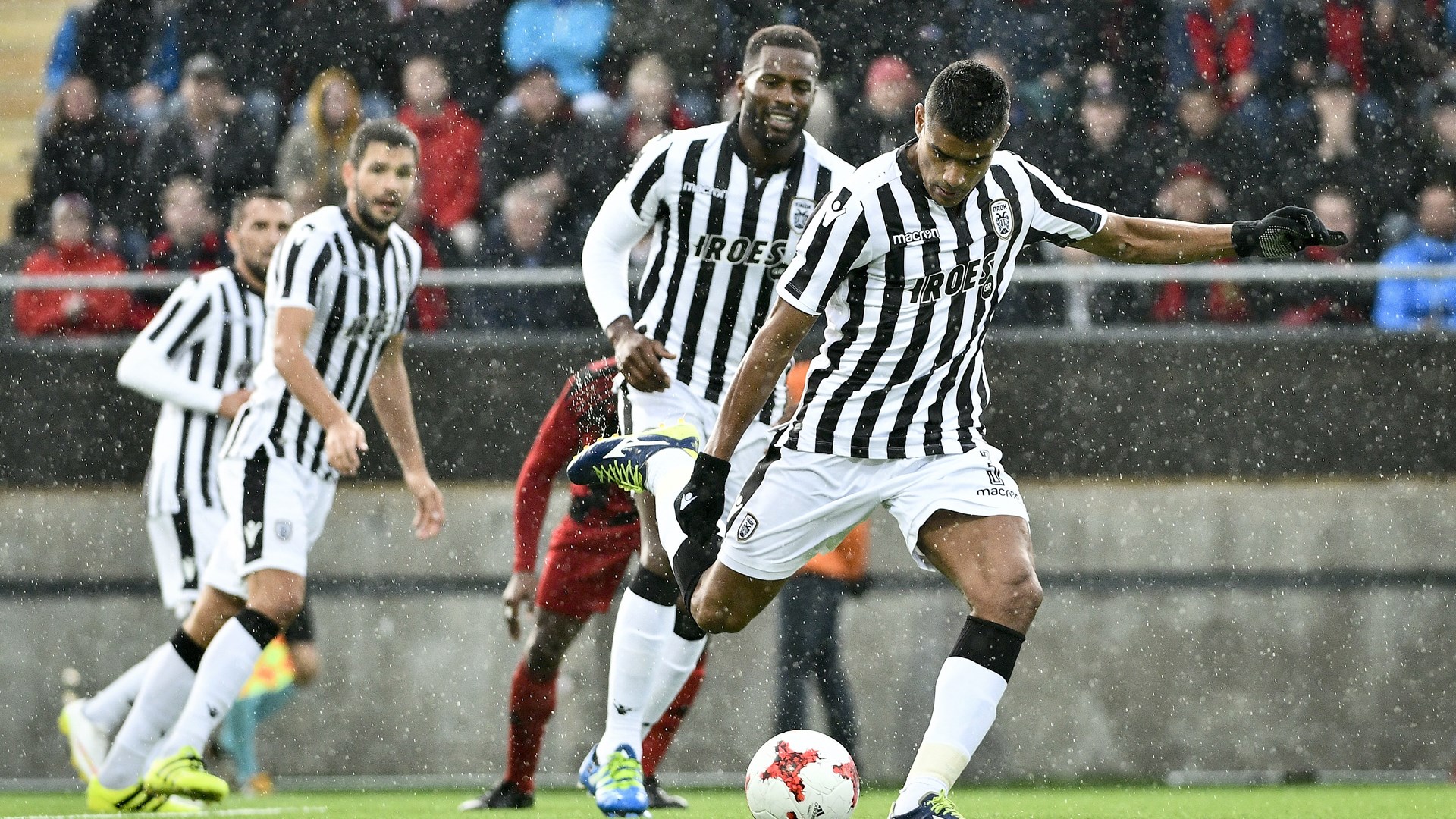 Αποκλείστηκε ο ΠΑΟΚ – Έχασε με 2-0 από την Έστερσουντ