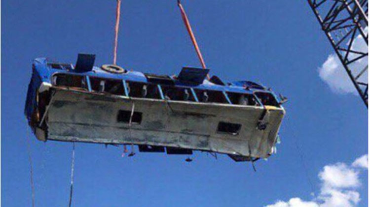 Τραγωδία στη Ρωσία – Τουλάχιστον 14 νεκροί από πτώση λεωφορείου στη θάλασσα – ΦΩΤΟ – ΒΙΝΤΕΟ