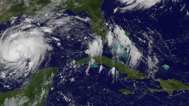 Οι ΗΠΑ οχυρώνονται για τον τυφώνα Χάρβεϊ – Εκκενώνονται πόλεις – ΒΙΝΤΕΟ