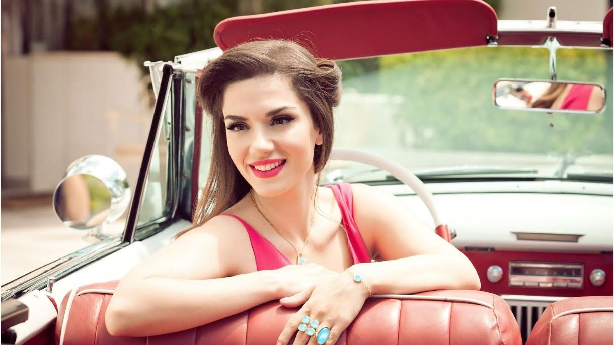 Η Λασκαράκη πλάι στον Σπυρόπουλο!