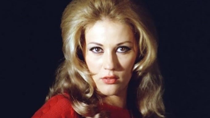 Την χαστούκισε φωνάζοντάς της έξαλλος: “δεν υποφέρεσαι”