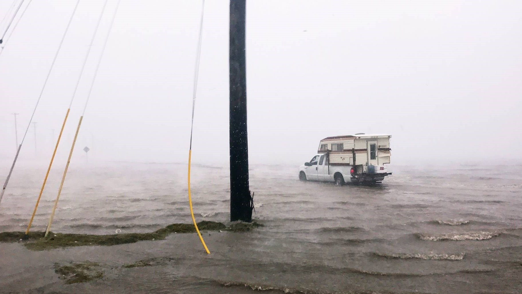 Στις ακτές του Τέξας έφτασε ο τυφώνας Χάρβεϊ