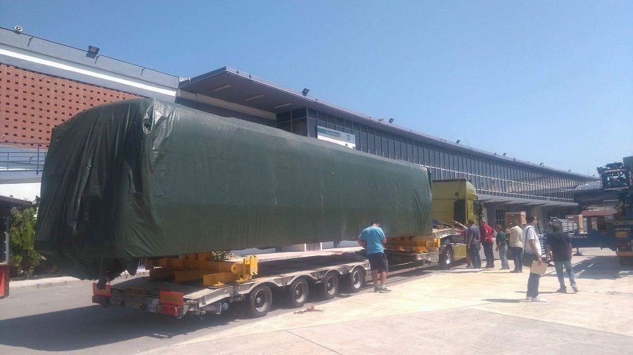 Έφτασε στη ΔΕΘ το νέο υπερσύγχρονο βαγόνι του Μετρό Θεσσαλονίκης