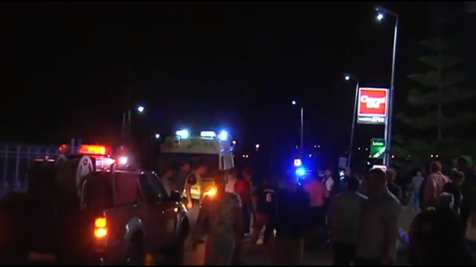 Αυτοκίνητο και μηχανάκι έγιναν παρανάλωμα του πυρός – ΦΩΤΟ – ΒΙΝΤΕΟ