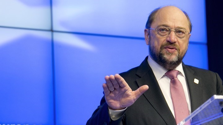 Σουλτς: Η Μέρκελ είναι εκτός πραγματικότητας