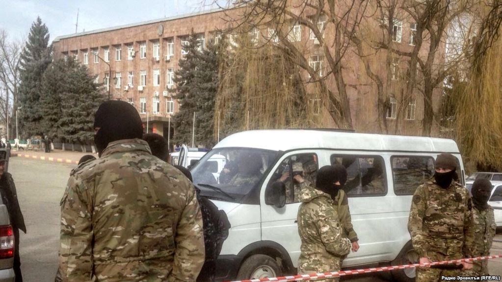 Επίθεση με μαχαίρια εναντίον αστυνομικών στη ρωσική πόλη Κασπίσκ