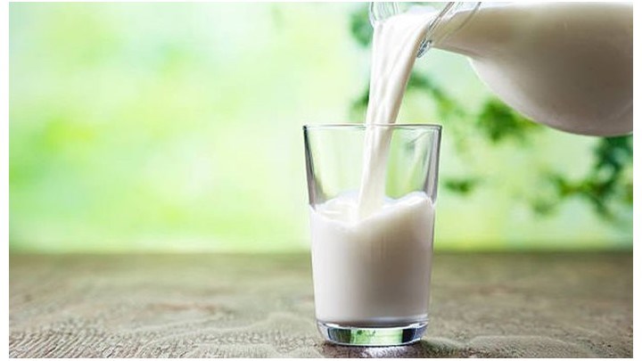 Η Ευρώπη μπροστά σε μια σοβαρή κρίση γάλακτος ως τα Χριστούγεννα- Έρχεται αύξηση τιμών