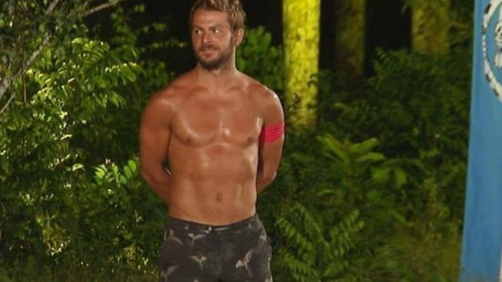 Ο Ντάνος ποζάρει αγκαλιά με πασίγνωστη τραγουδίστρια – ΦΩΤΟ