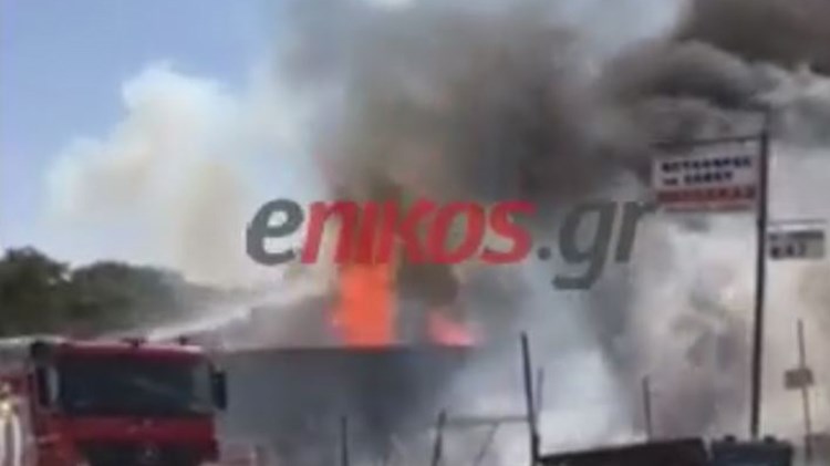 Εντυπωσιακές εικόνες από τη μεγάλη φωτιά στου Ρέντη – ΒΙΝΤΕΟ αναγνώστη – ΤΩΡΑ