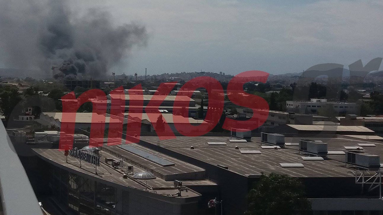 Υπό μερικό έλεγχο η φωτιά στου Ρέντη