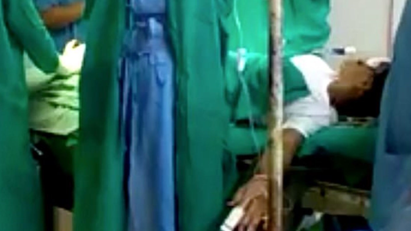 Γιατροί καβγάδιζαν στο χειρουργείο ενώ χαροπάλευαν η έγκυος και το βρέφος – ΒΙΝΤΕΟ