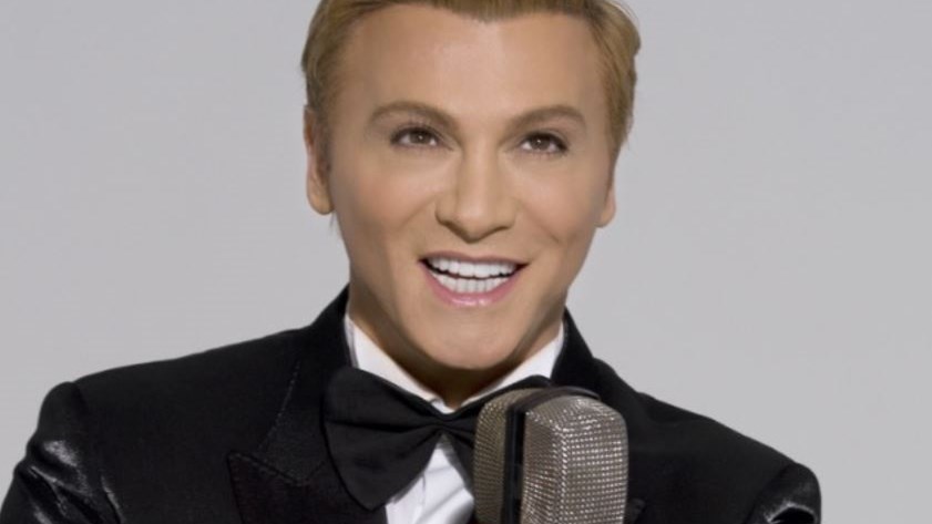 Ο Τάκης Ζαχαράτος γίνεται Κομπέρ στο «Cabaret»!