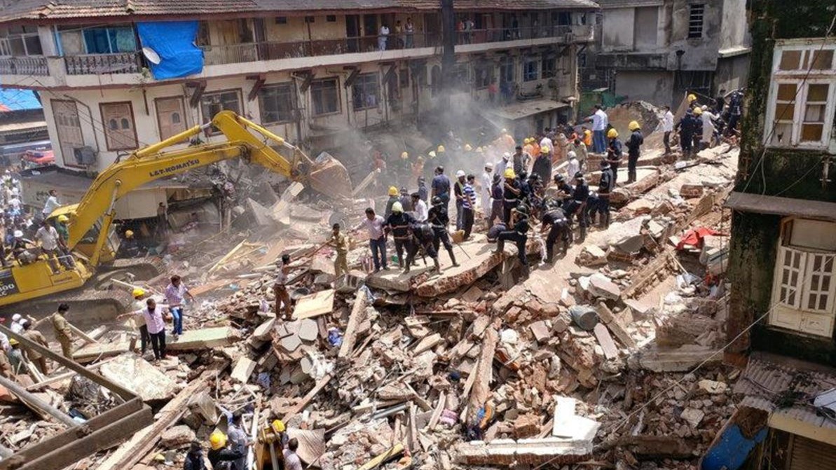 Δύο νεκροί και 30 αγνοούμενοι έπειτα από κατάρρευση κτιρίου στην Ινδία – ΦΩΤΟ
