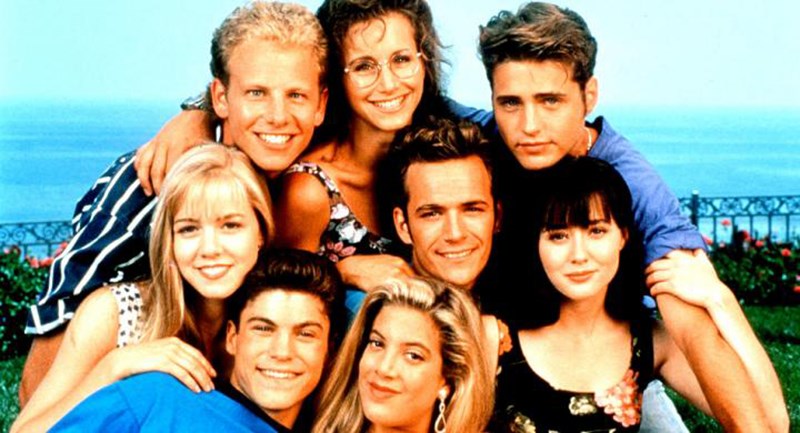 Θυμάστε την Κέλλυ από το “Μπέβερλι Χιλς”; Δεν φαντάζεστε πώς είναι σήμερα – ΦΩΤΟ