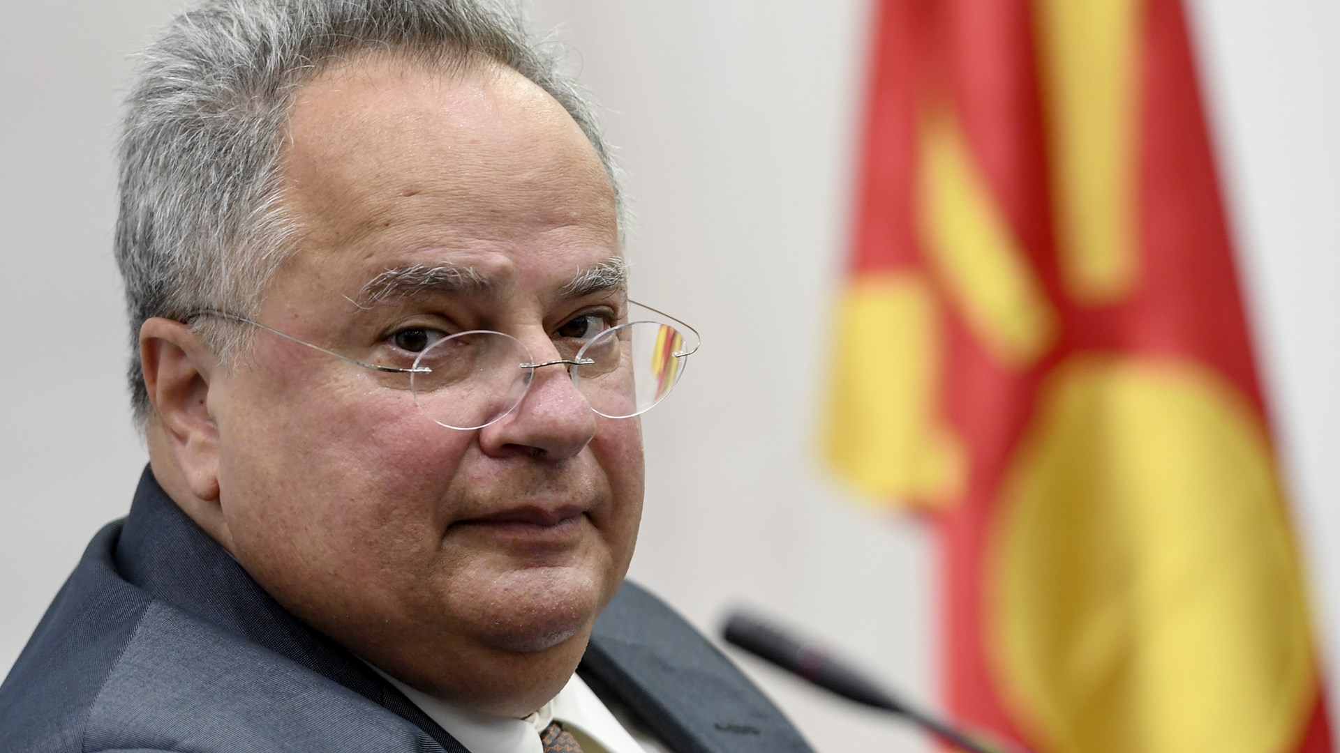 Κοτζιάς για Σκόπια: Το ζήτημα είναι να βάλουμε το χέρι στη καρδιά