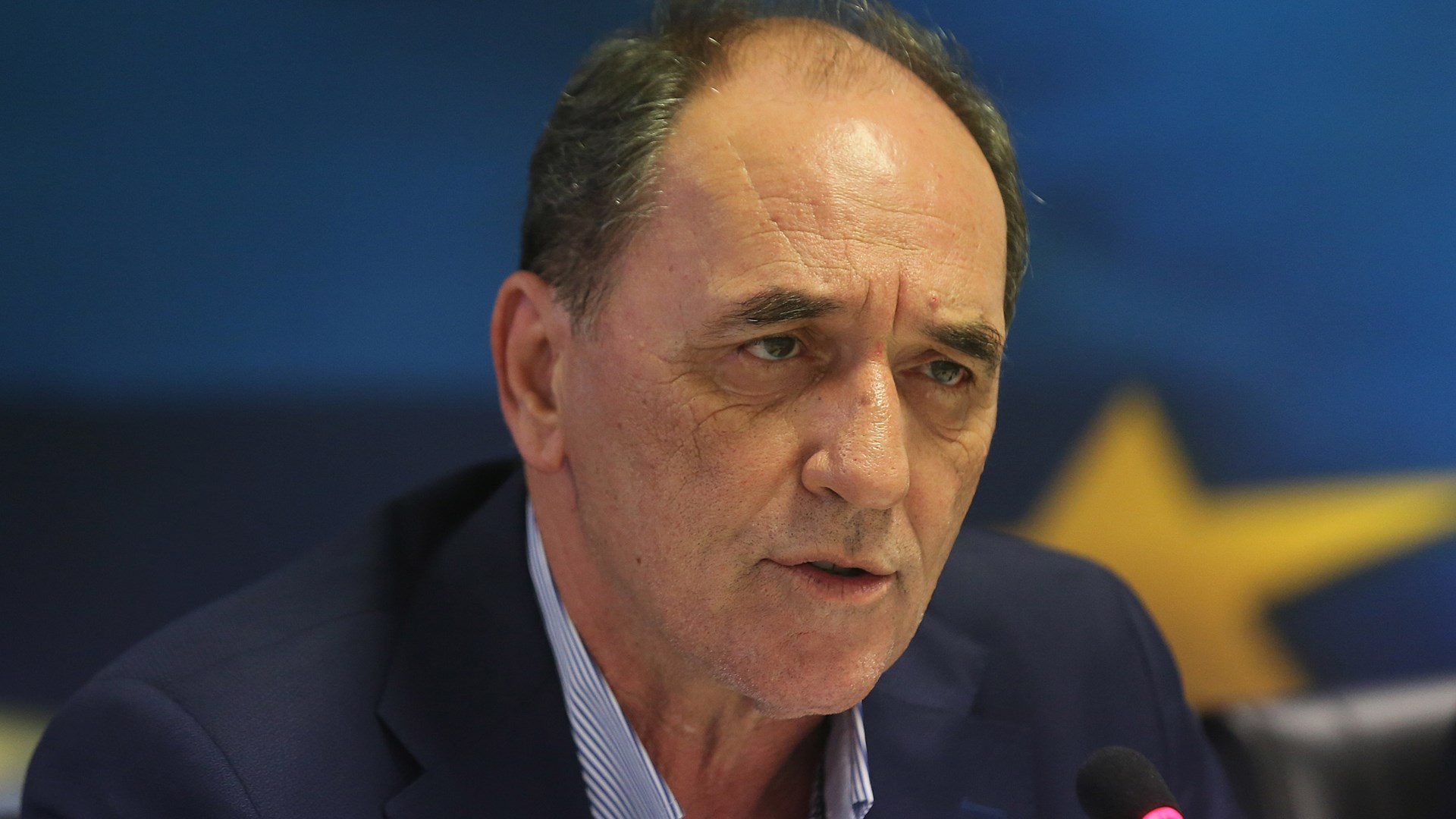 Ξεκίνησε η συνάντηση του Σταθάκη με εκπροσώπους των μεταλλωρύχων