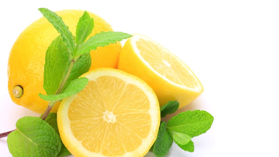 Δεν φαντάζεστε τι μπορείτε να καθαρίσετε με… ένα λεμόνι