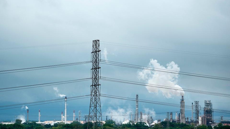 Ο τυφώνας Χάρβεϊ έπληξε και την αμερικανική παραγωγή πετρελαίου