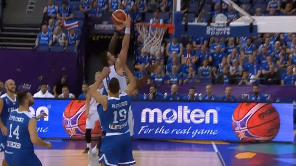 Κι όμως το top-5 της πρεμιέρας του Ευρωμπάσκετ είχε… Αντετοκούνμπο – ΒΙΝΤΕΟ