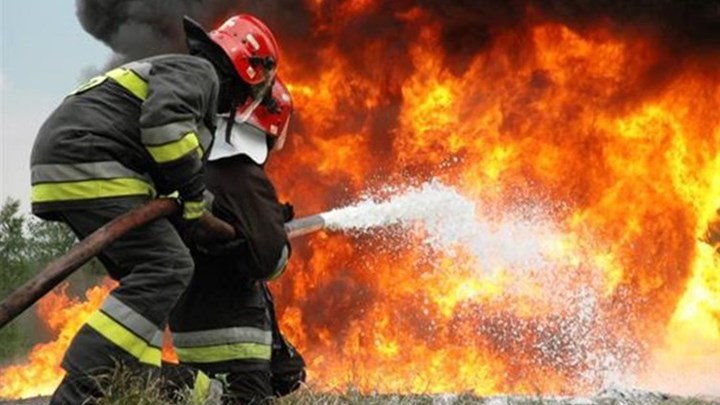 Απάντηση των πυροσβεστών στον Τόσκα: Τον αγαπάμε