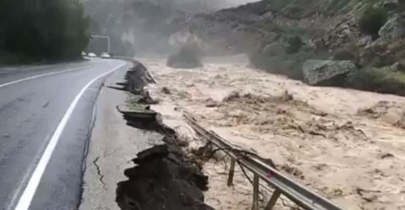 Συναγερμός στη Ρωσία – 300 εγκλωβισμένοι τουρίστες έπειτα από κατολίσθηση – ΒΙΝΤΕΟ