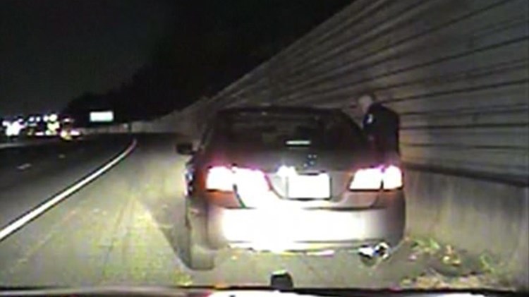 Σοκ – Αμερικανός αστυνομικός σε οδηγό: Μην φοβάσαι, σκοτώνουμε μόνο Αφροαμερικανούς – ΒΙΝΤΕΟ