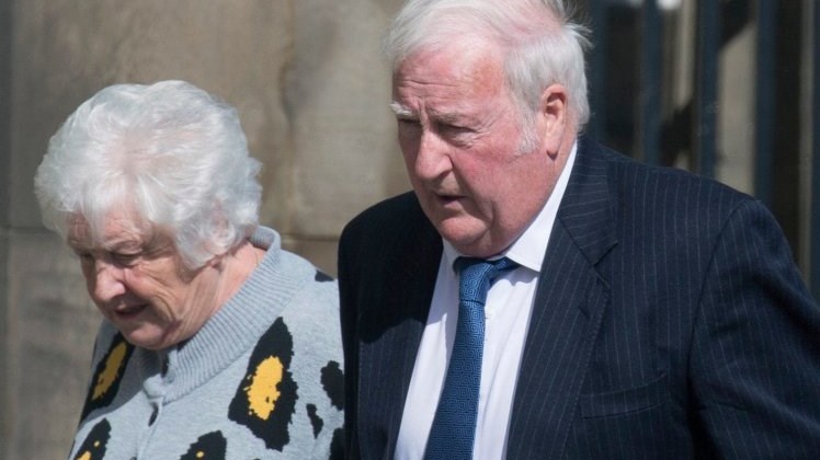 Βρετανία: Ζευγάρι ηλικιωμένων, μεθυσμένοι και γυμνοί απειλούσαν τους ενοίκους ξενοδοχείου