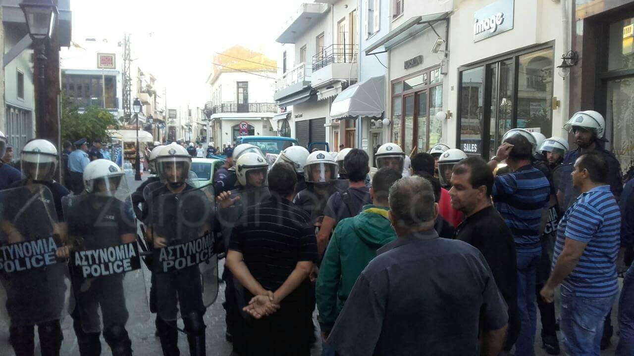 Επεισοδιακή κατάσχεση μαγαζιού στην Κρήτη – ΦΩΤΟ – ΒΙΝΤΕΟ