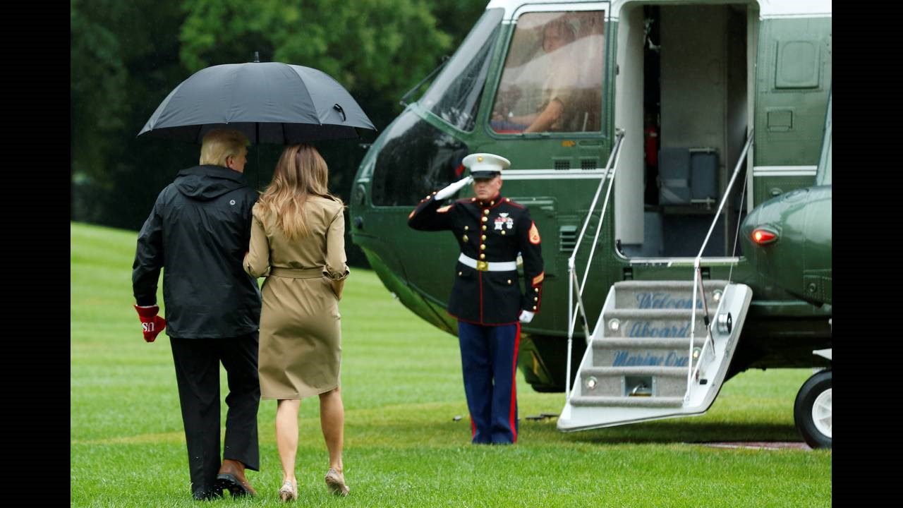 Στο Τέξας ξανά με… γόβες η Μελάνια Τραμπ – ΦΩΤΟ