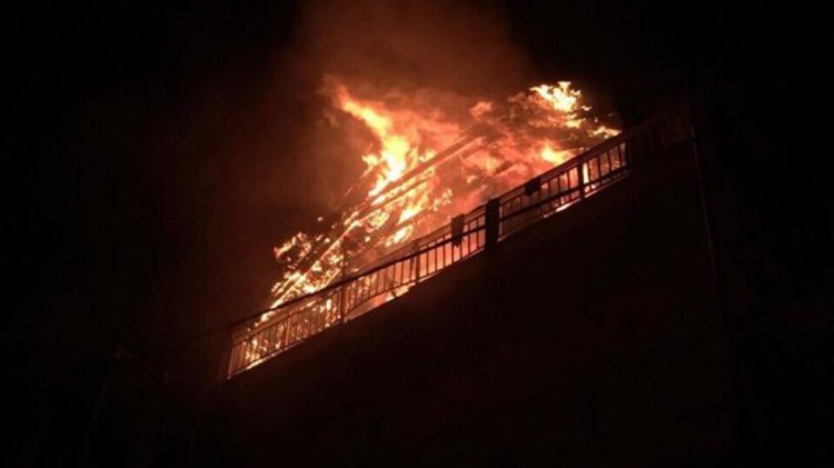 Φωτιά σε διαμέρισμα στη Θεσσαλονίκη – ΒΙΝΤΕΟ