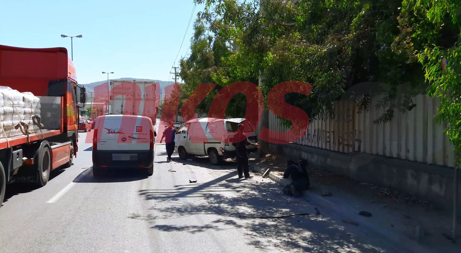 Σφοδρό τροχαίο στον Ασπρόπυργο – ΦΩΤΟ – ΒΙΝΤΕΟ Αναγνώστη