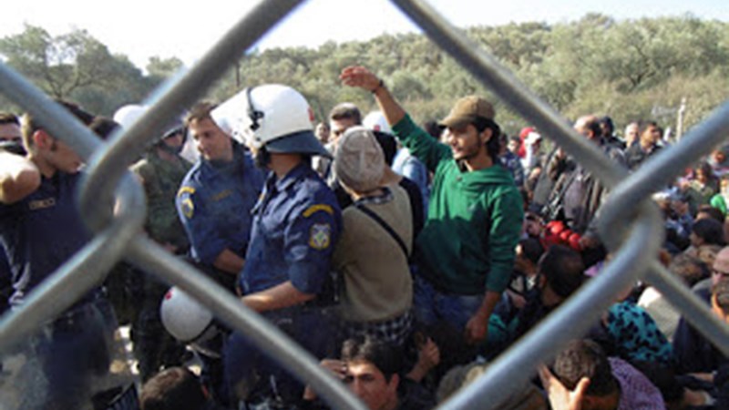 Απόπειρα βιασμού 19χρονου Σύρου και άγριες συγκρούσεις στο Κέντρο Υποδοχής Σάμου