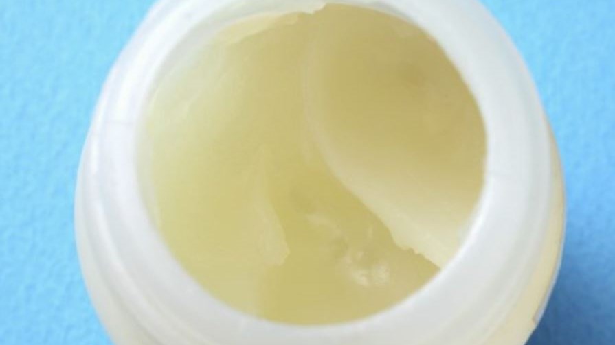 18 χρήσεις της βαζελίνης που ελάχιστοι γνωρίζουν