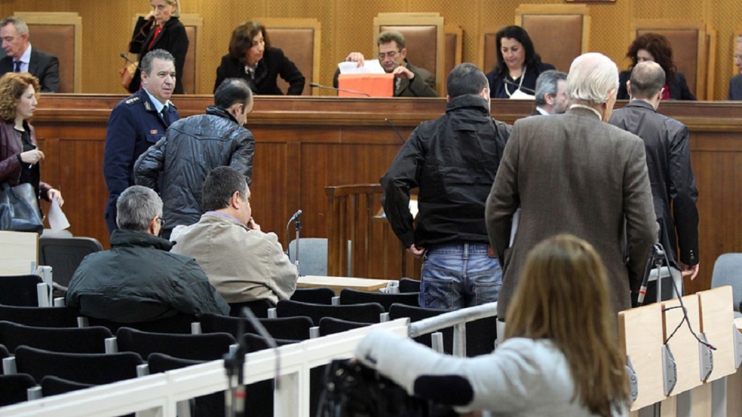 Την παραπομπή σε δίκη των δημοσιογράφων του “κυκλώματος εκβιαστών” ζητά η Εισαγγελέας